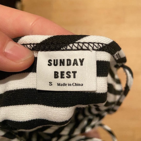 Aritzia dress size small - Picture 3 of 4